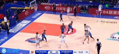 大学生成功逆转比赛，豪取胜利的简单介绍