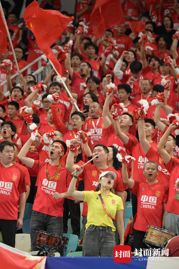 德赢官网-精彩瞬间回放，球迷尖叫声不断
